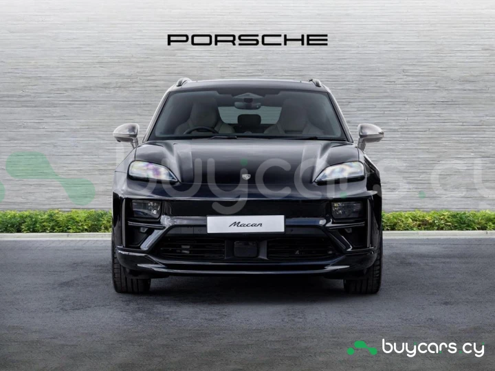 Porsche Macan Black