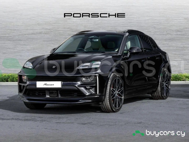 Porsche Macan Black