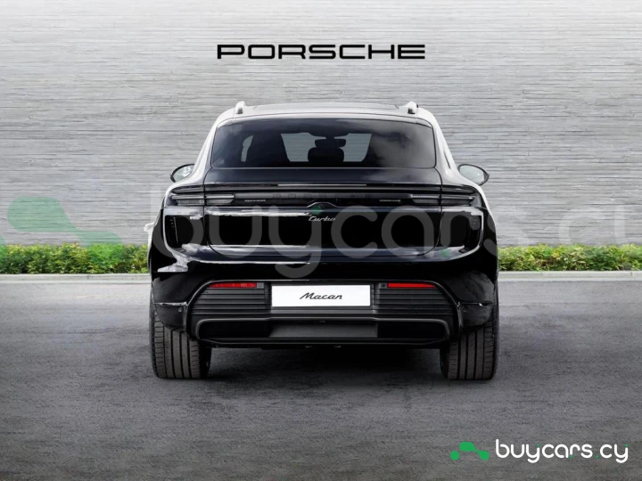 Porsche Macan Black