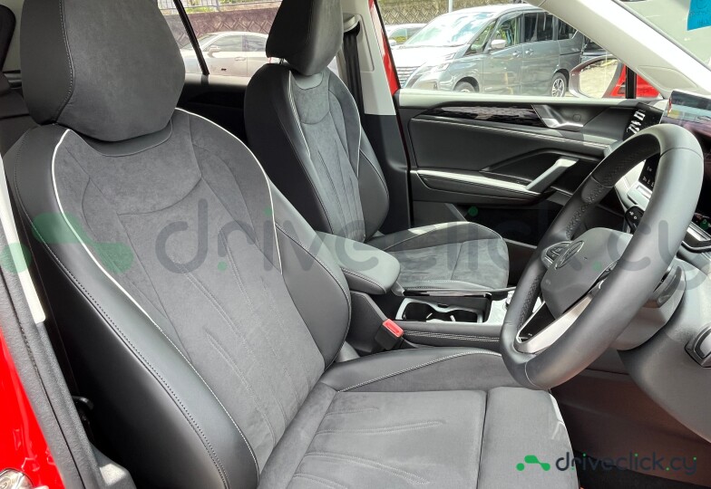 Volkswagen Tiguan Red