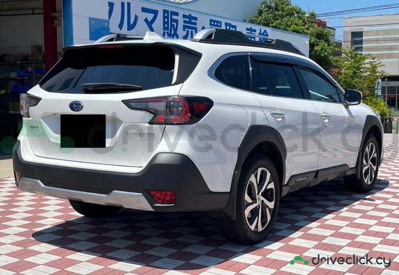 Subaru Outback Белый