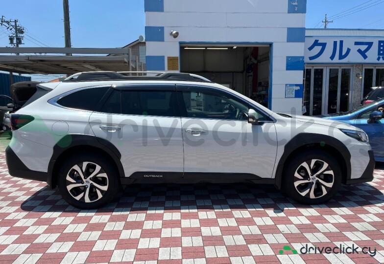 Subaru Outback Белый