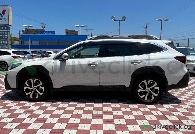 Subaru Outback Белый