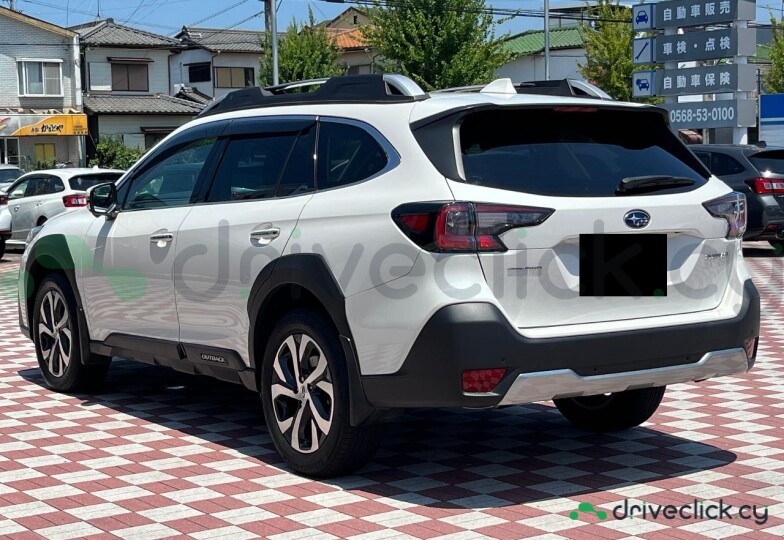 Subaru Outback Белый