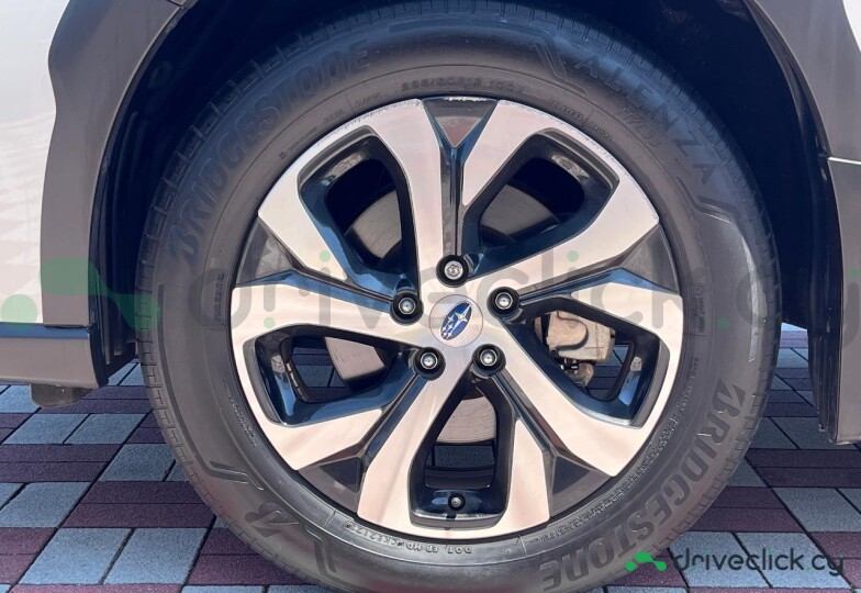 Subaru Outback Белый