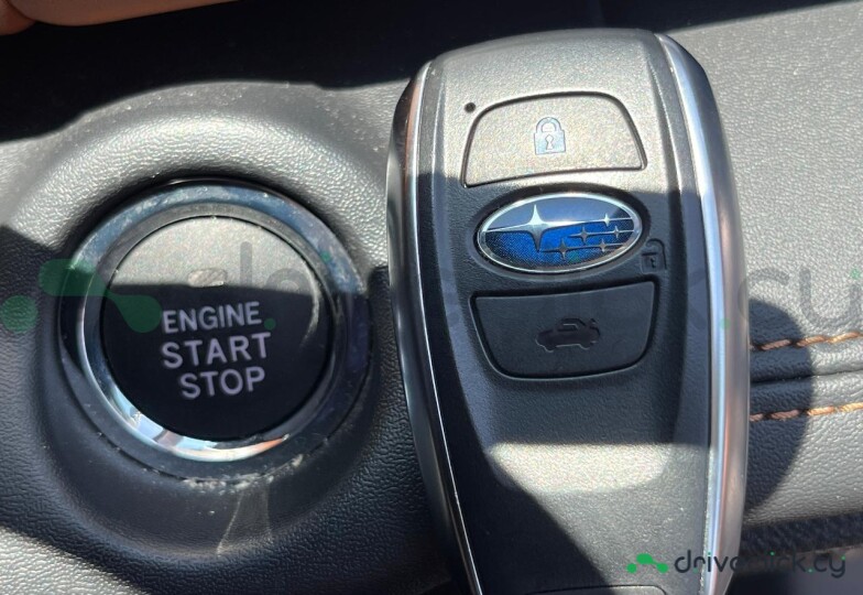 Subaru Outback Белый