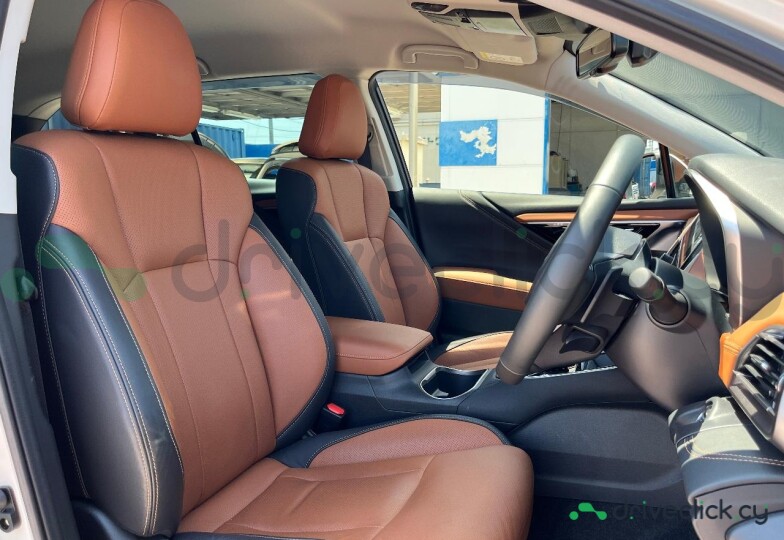 Subaru Outback Белый