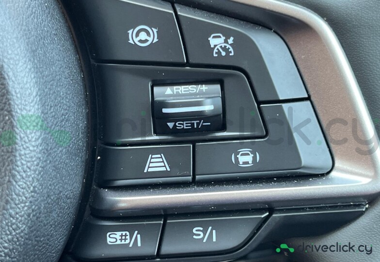 Subaru Outback Белый