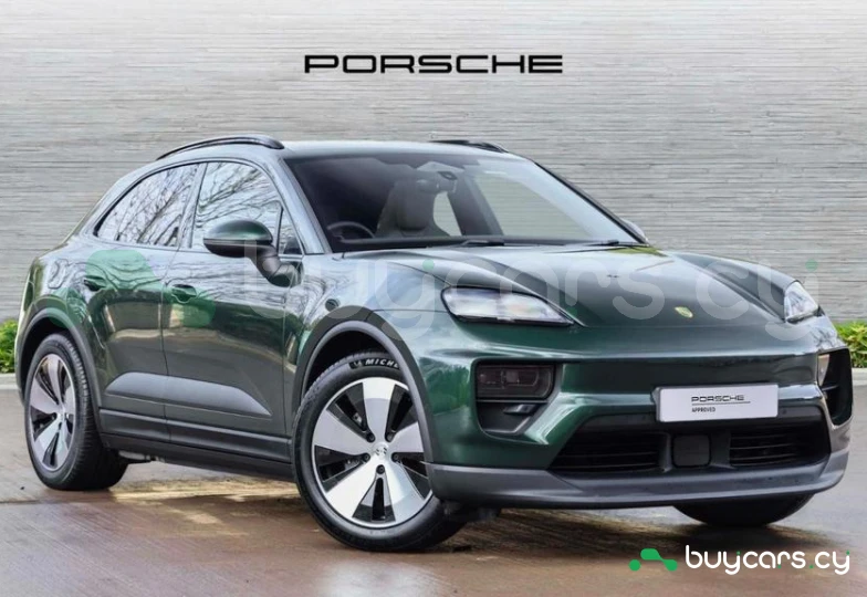 Porsche Macan Зеленый