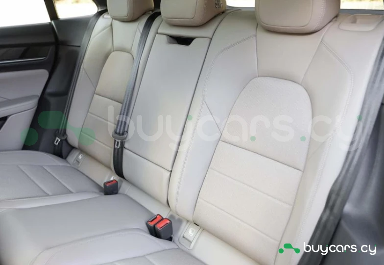 Porsche Macan Зеленый