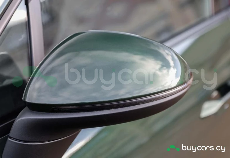 Porsche Macan Зеленый