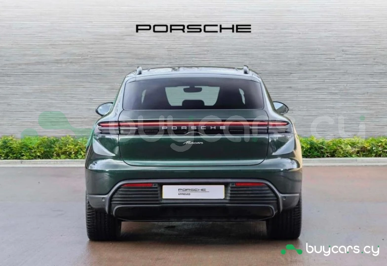 Porsche Macan Зеленый