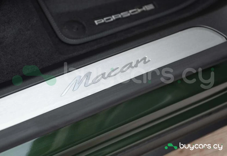 Porsche Macan Зеленый