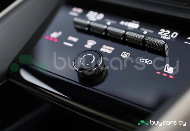 Porsche Macan Зеленый