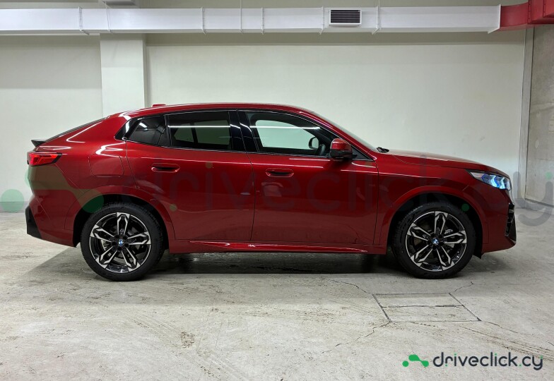BMW X2 Red