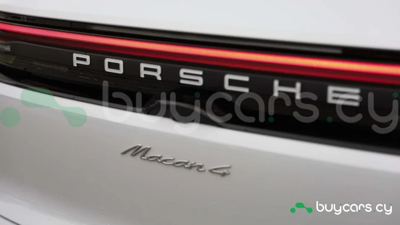 Porsche Macan Серый