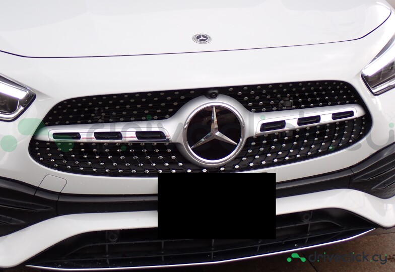 Mercedes GLA-class White