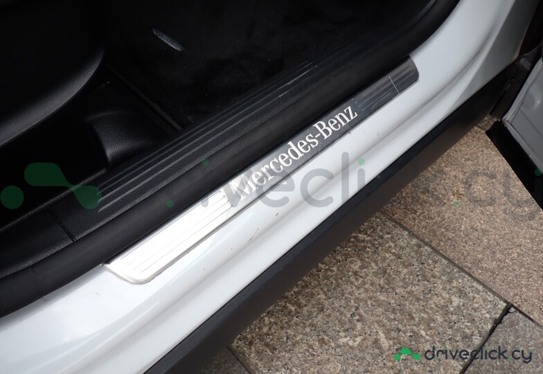 Mercedes GLA-class White