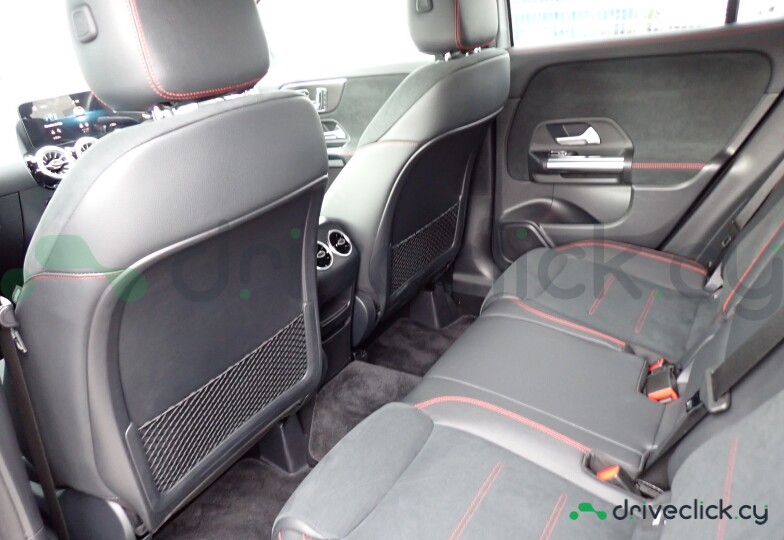 Mercedes GLA-class White