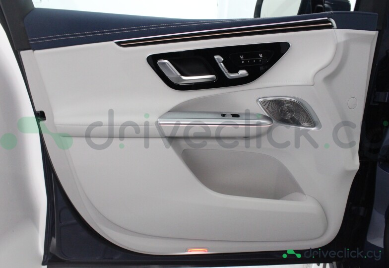 Mercedes EQE SUV Blue