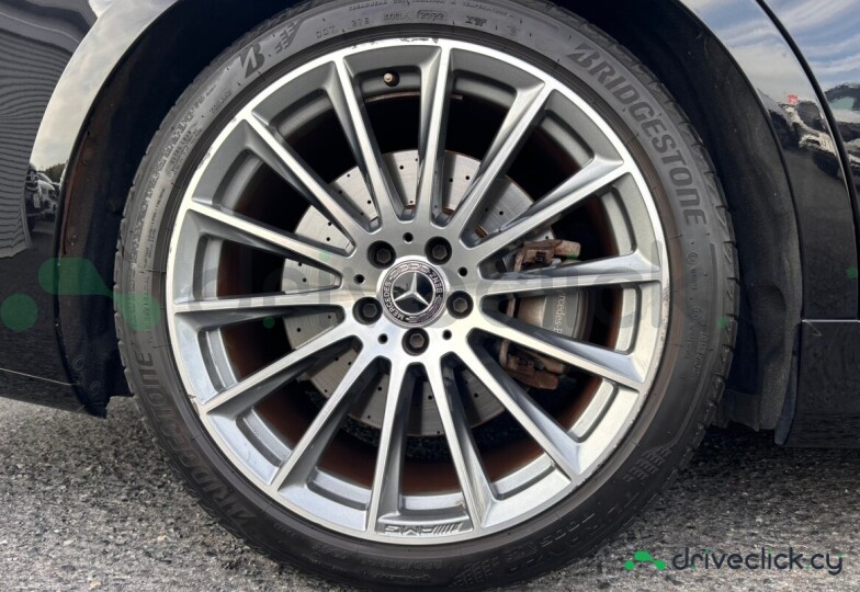 Mercedes S-class Black