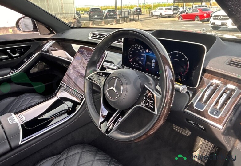 Mercedes S-class Black