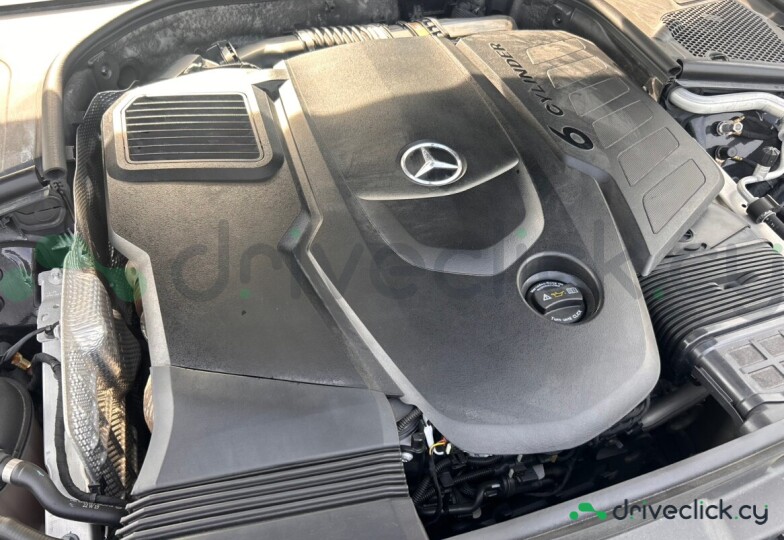 Mercedes S-class Black