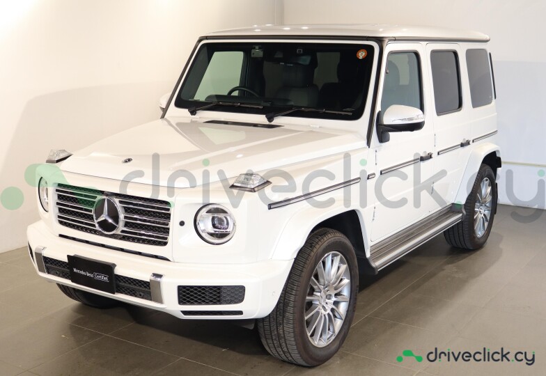 Mercedes G-class White