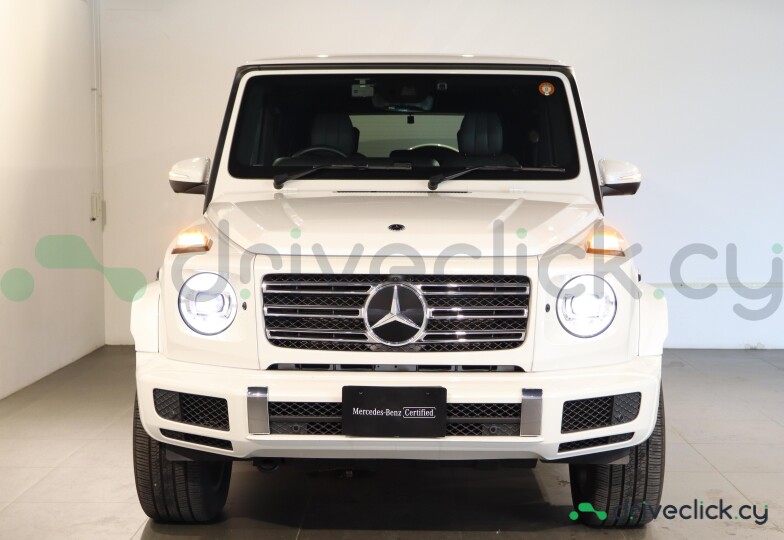 Mercedes G-class White