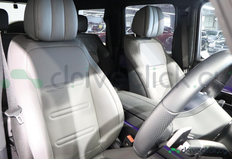 Mercedes G-class White