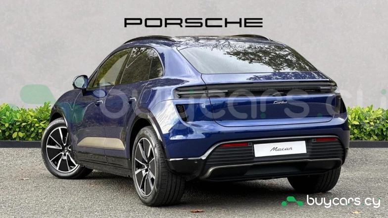 Porsche Macan Синий