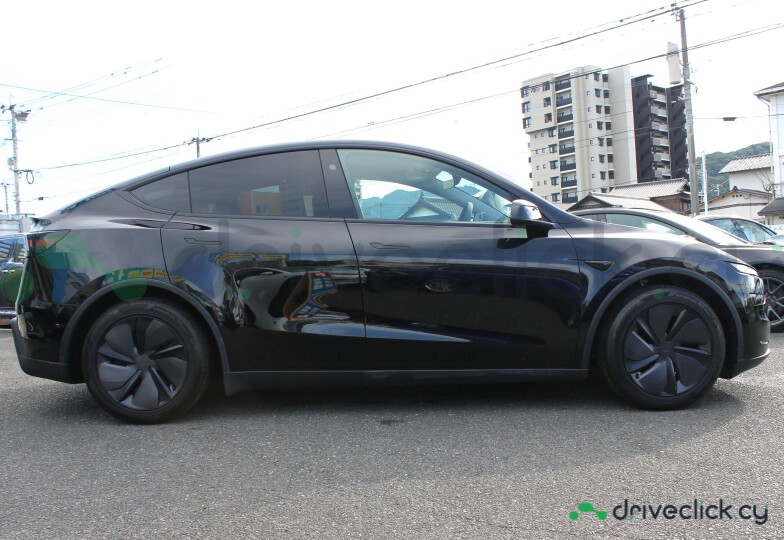 Tesla Model Y Black