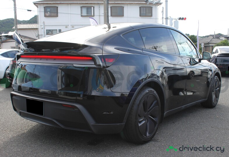 Tesla Model Y Black