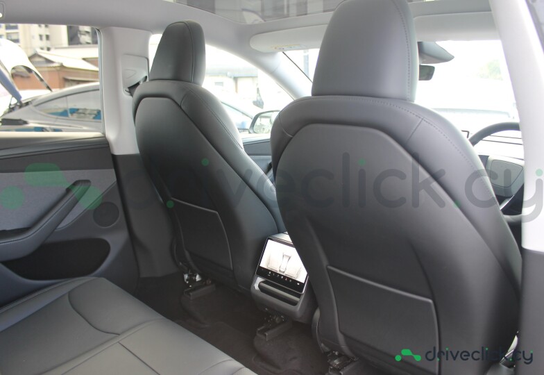 Tesla Model Y Black