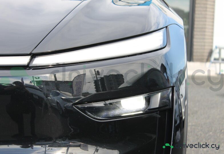 Tesla Model Y Black