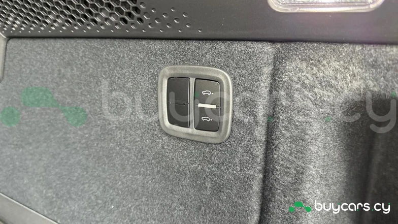 Porsche Macan Синий