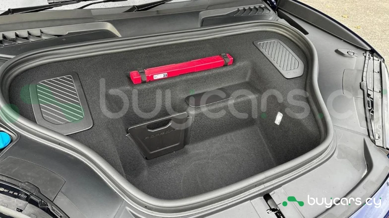 Porsche Macan Синий