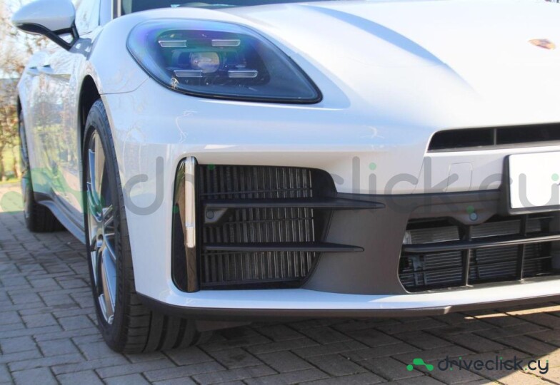 Porsche Panamera Grey