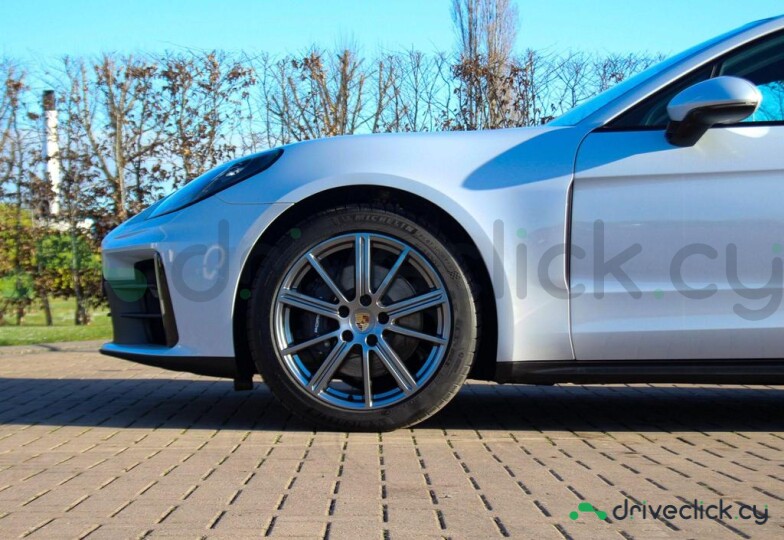 Porsche Panamera Grey