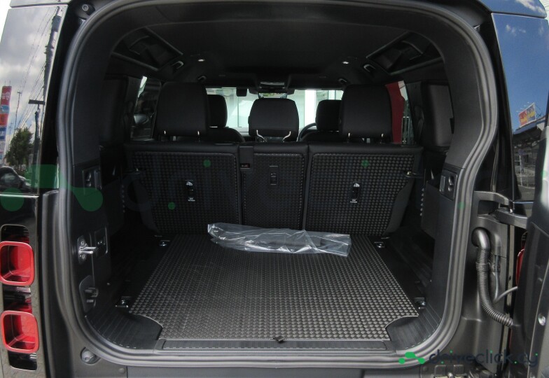Land Rover Defender Grey