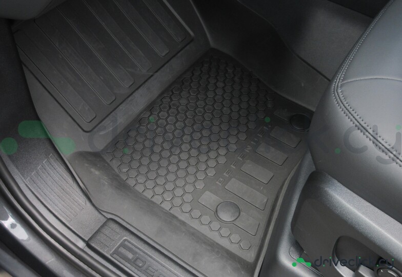 Land Rover Defender Grey