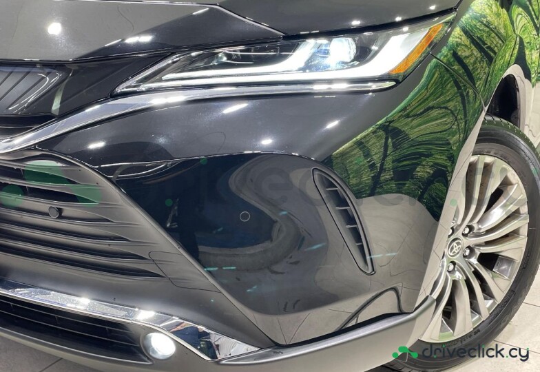 Toyota Harrier Black