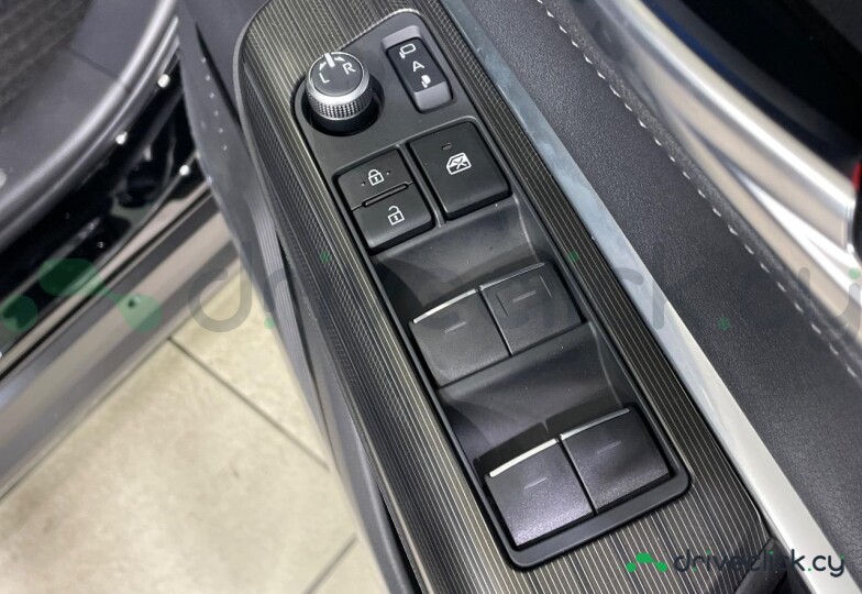 Toyota Harrier Black