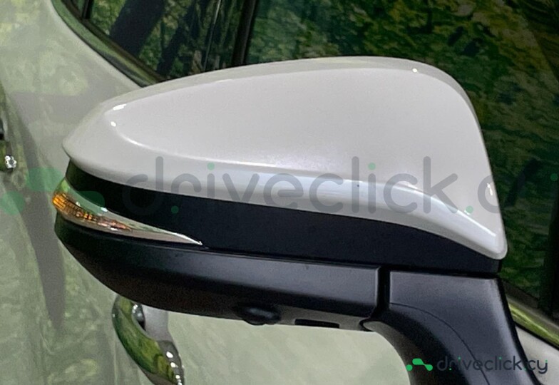 Toyota Harrier White