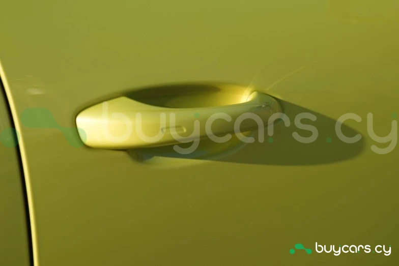 Porsche Cayenne Желтый