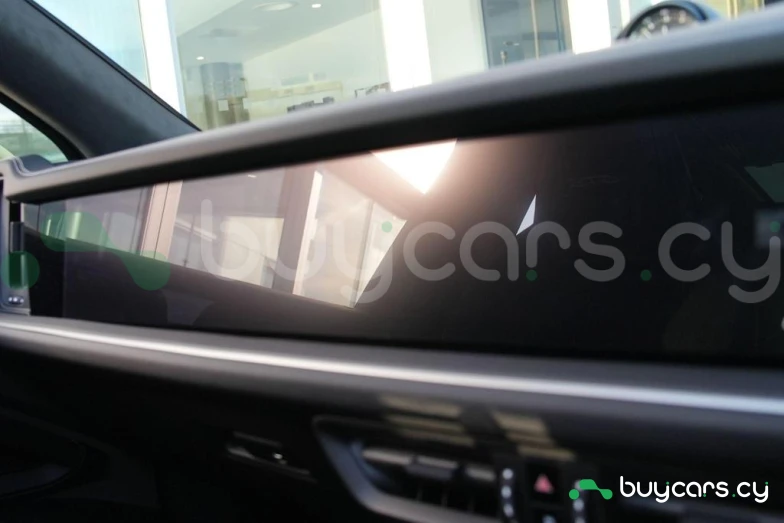 Porsche Cayenne Желтый