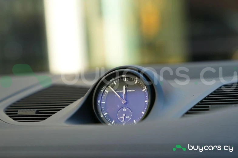 Porsche Cayenne Желтый