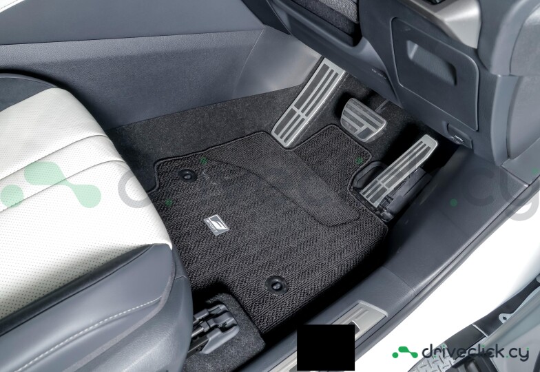 Lexus RX White