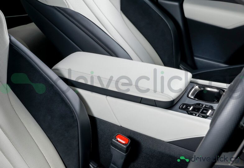 Lexus RX White