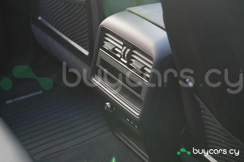 Porsche Cayenne Желтый